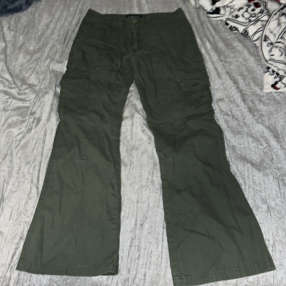 Low rise flair cargo pants
